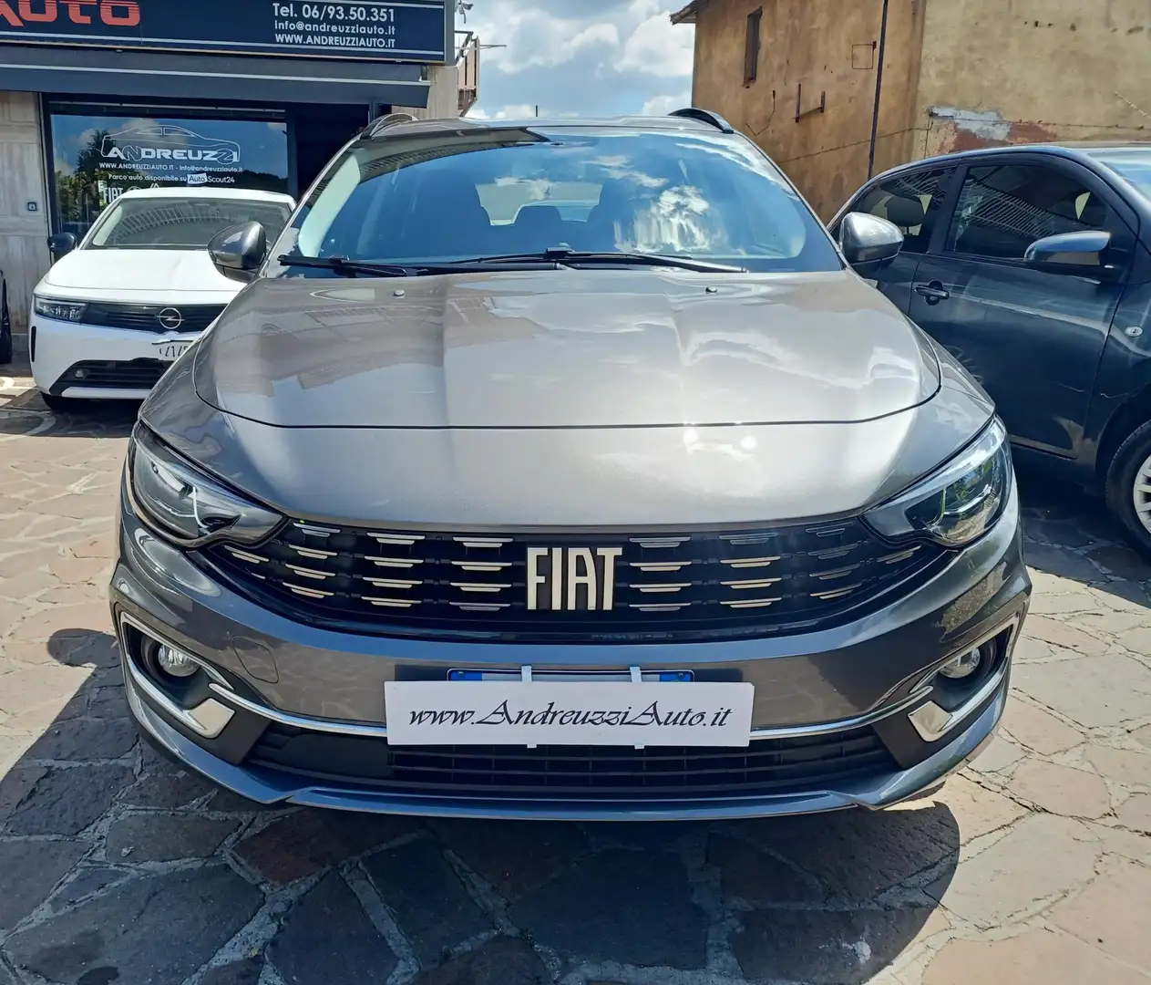 Fiat Tipo SW 1.3 mjt Business s&s navi/retrocamera Gris - 2