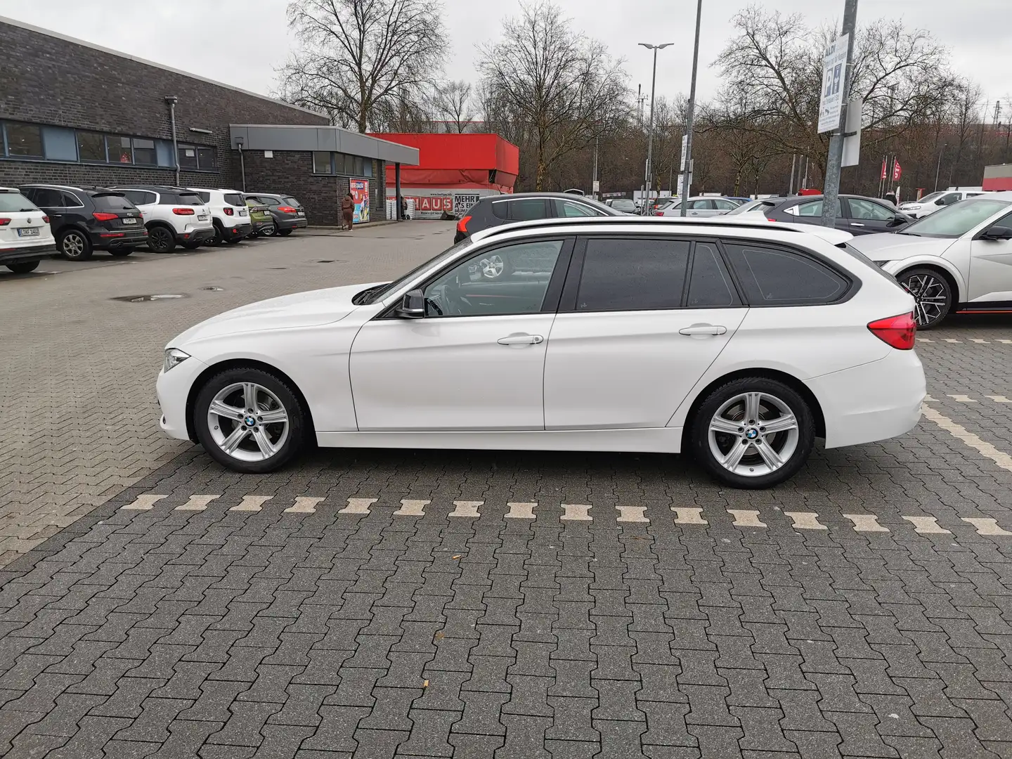 BMW 318 318i Touring Sport Line Weiß - 1