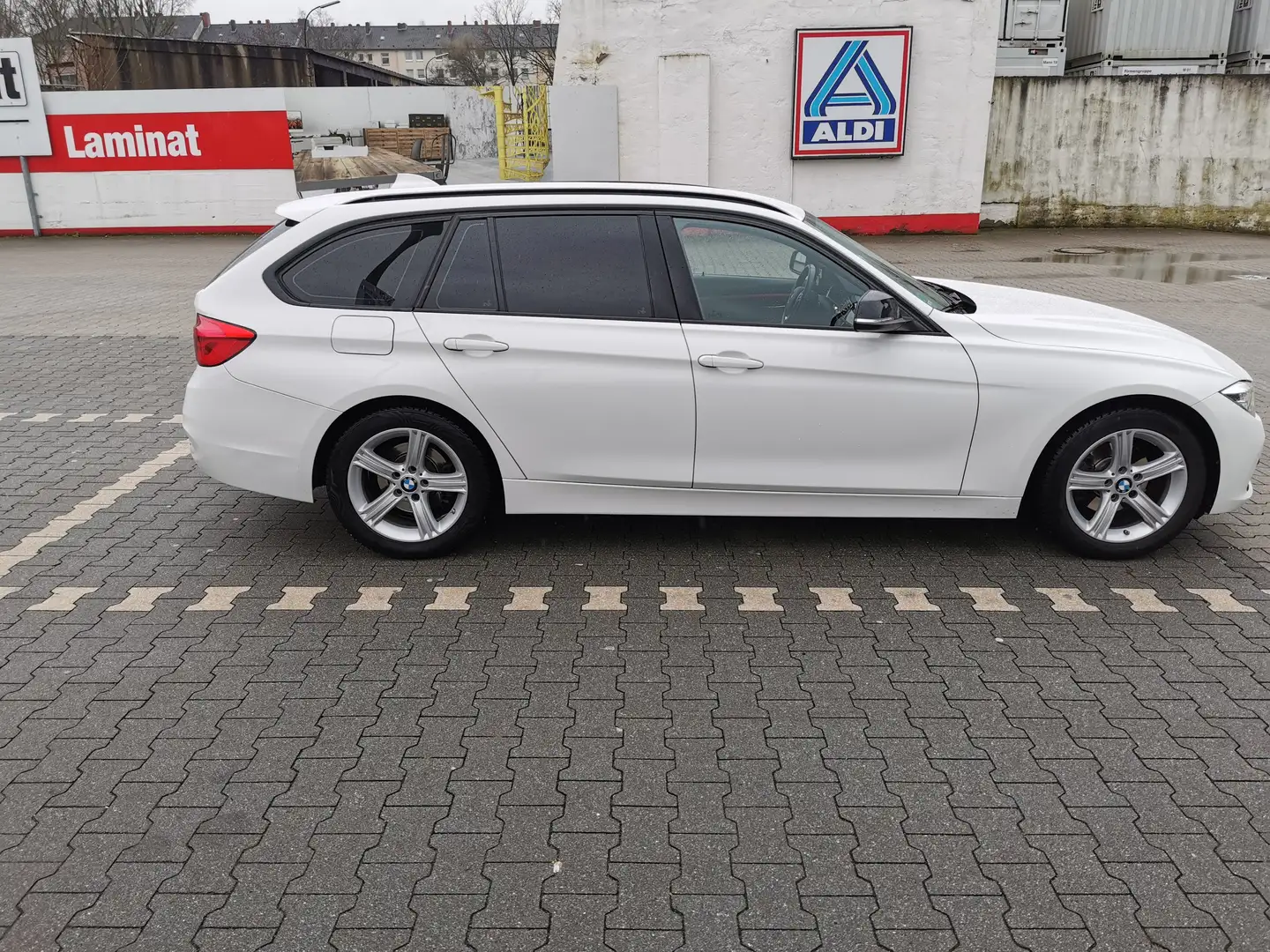 BMW 318 318i Touring Sport Line Weiß - 2