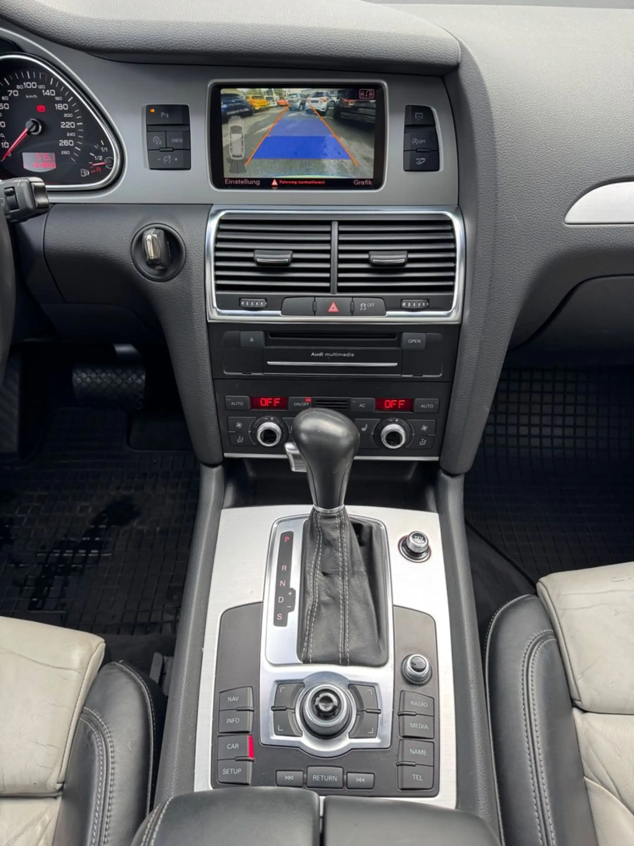 Audi Q7 3.0 TDI S-Line 7-SITZER+NAV+AHK+LUFTF+LEDER+ — photo 11