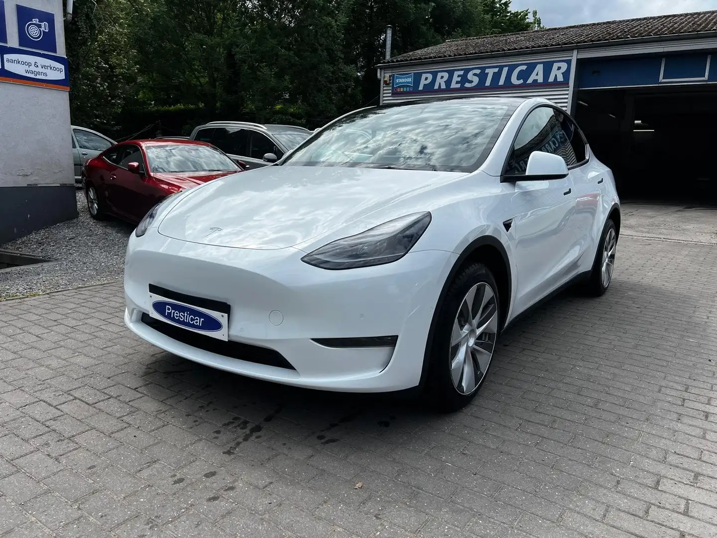 Tesla Model Y LONG RANGE DUALMOTOR AWD Wit - 1