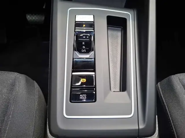 Volkswagen Golf view 14
