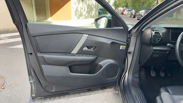 Citroen C4 view 7