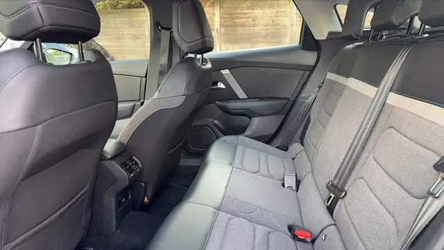 Citroen C4 view 9
