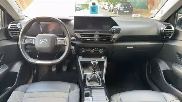 Citroen C4 view 11