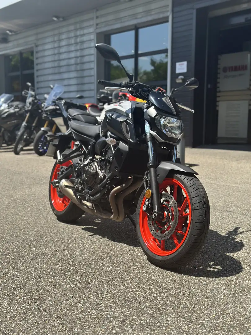 Yamaha MT-07 Gris - 1