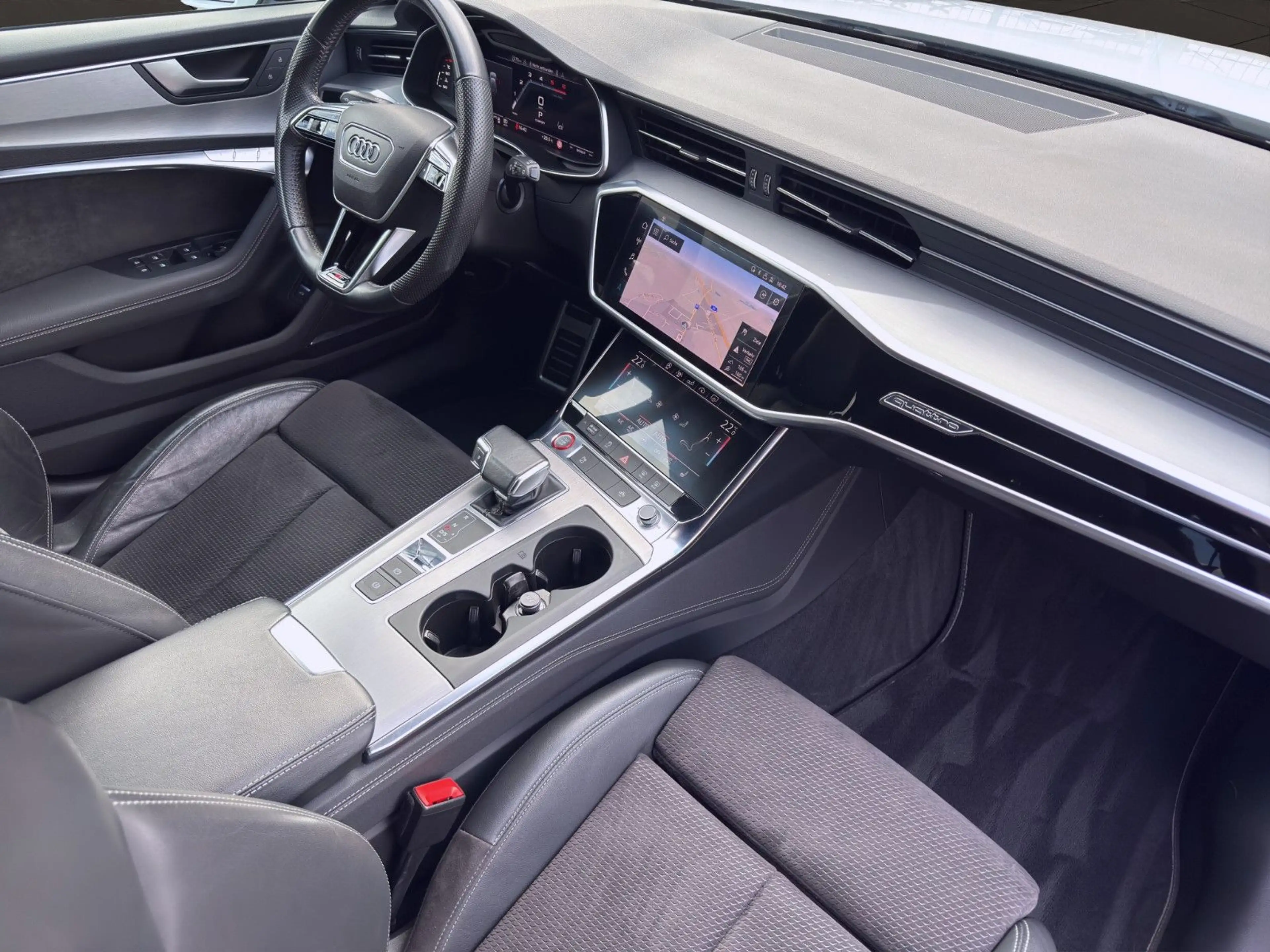 Audi S6 Avant 3.0 TDI quattro CAM NAVI LED B&O 21" — photo 15