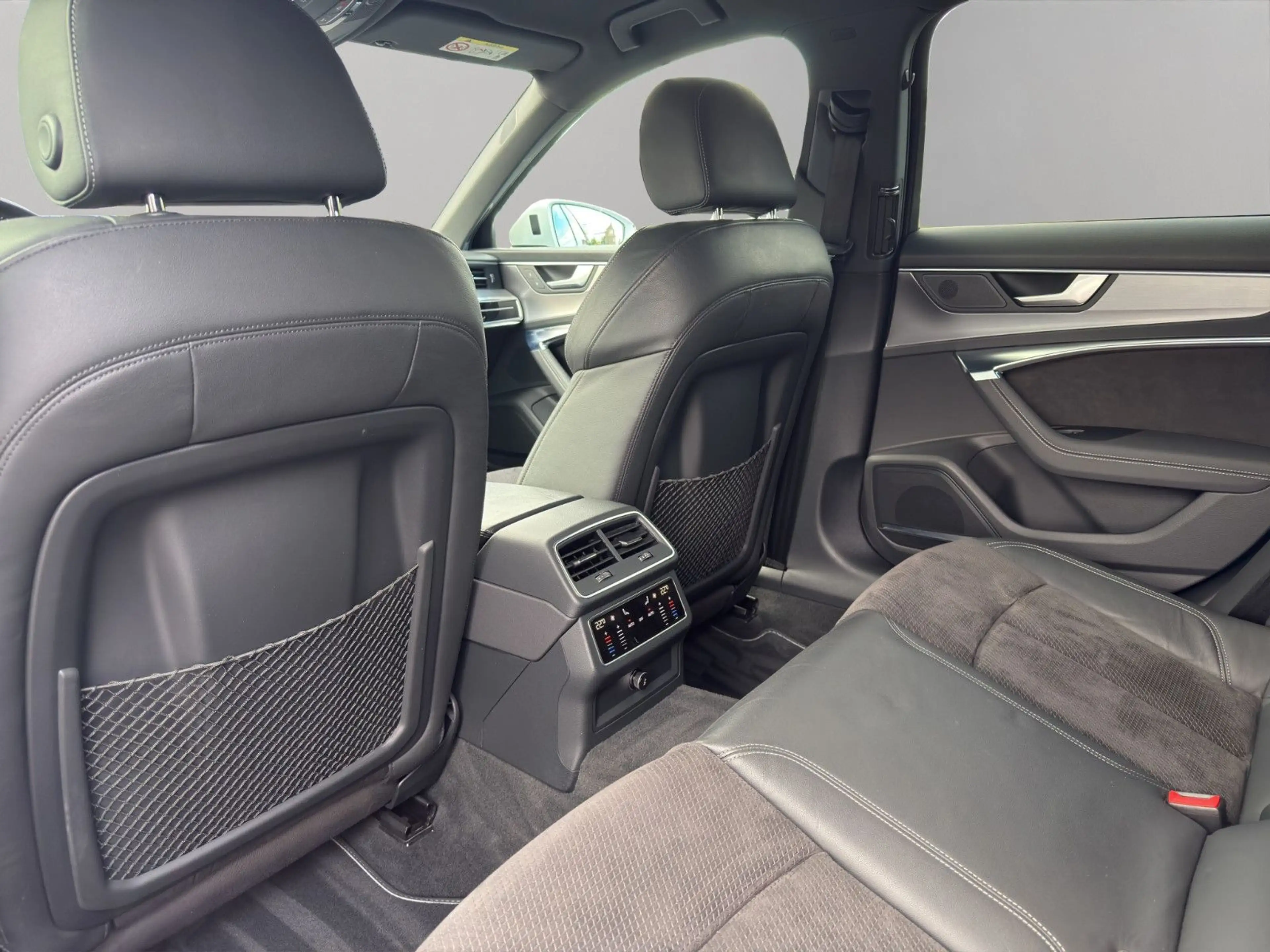Audi S6 Avant 3.0 TDI quattro CAM NAVI LED B&O 21" — photo 12