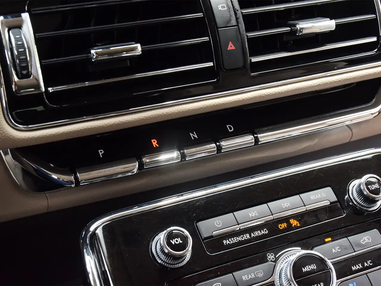 Lincoln Navigator снимка Lincoln Navigator