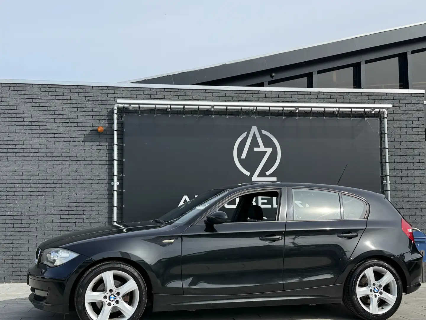 BMW 118 1-serie 118i Business Line M-Sport Negro - 1