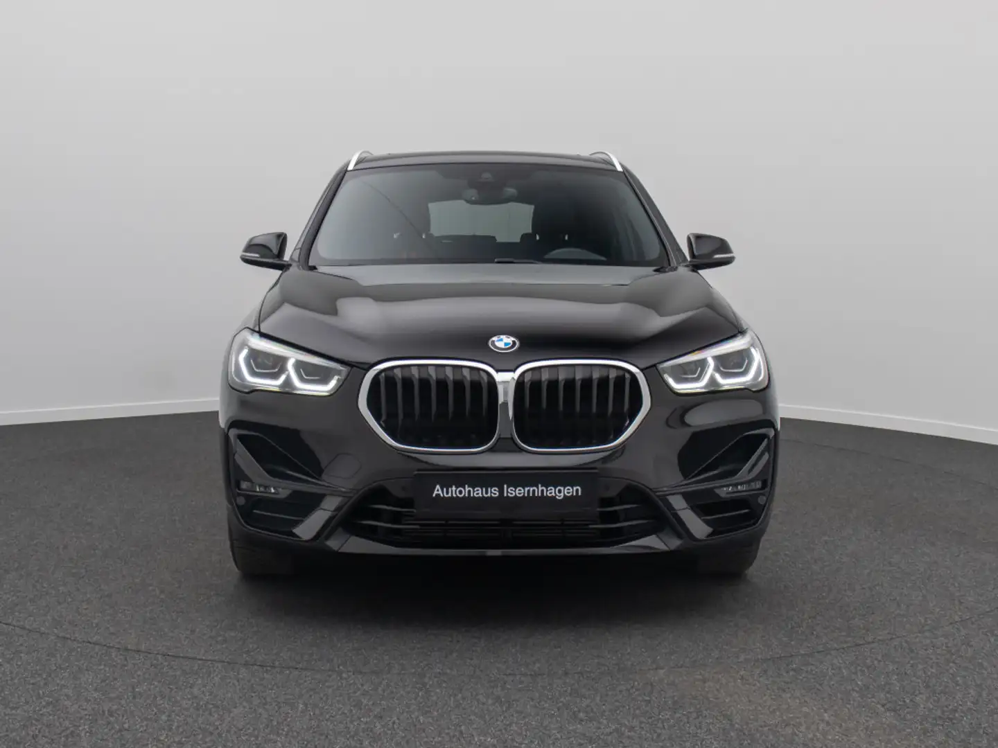BMW X1 xD20i Sport Line Panorama Parkassist DAB HiFi Noir - 2