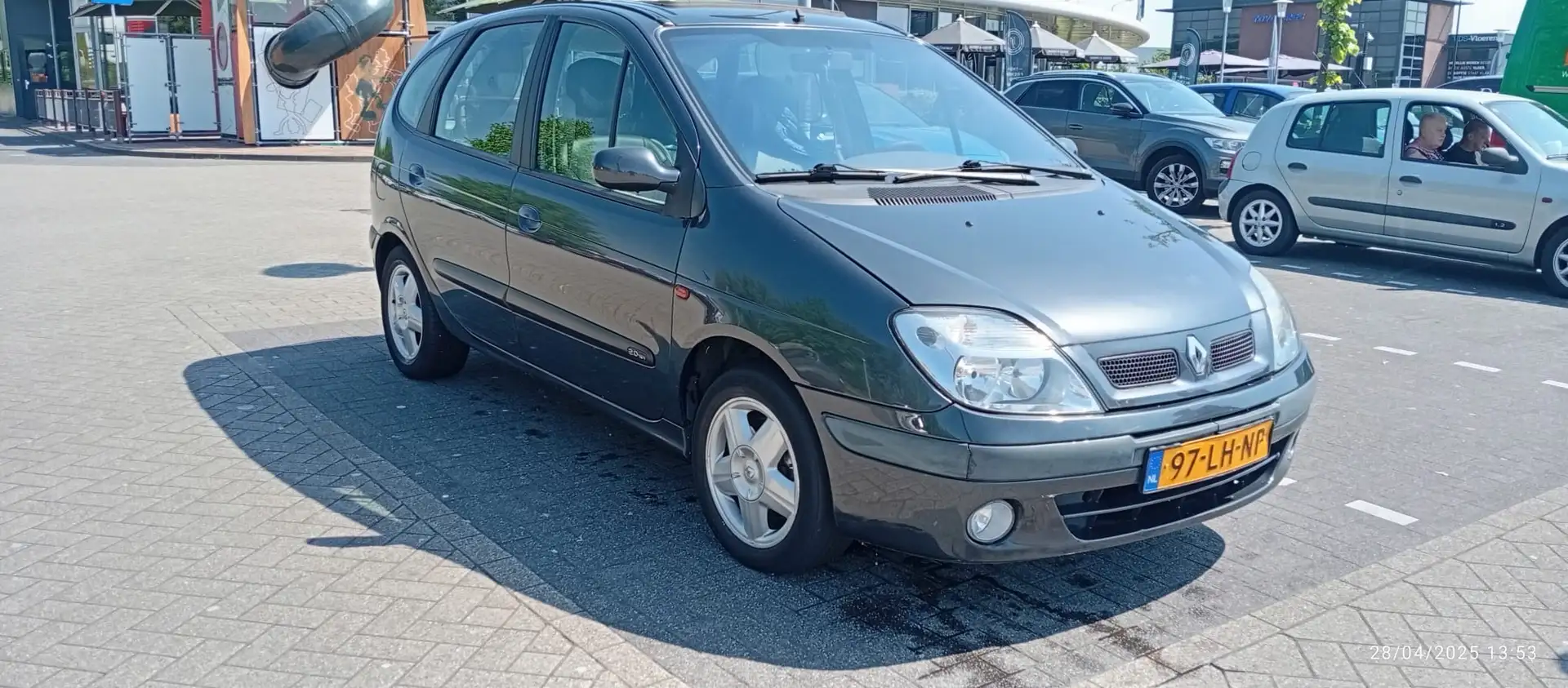Renault Megane 2.0-16V Dynamique Grijs - 2