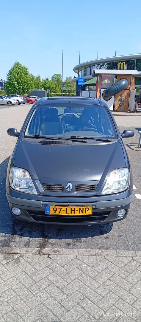 Renault Megane 2.0-16V Dynamique Grijs - 1