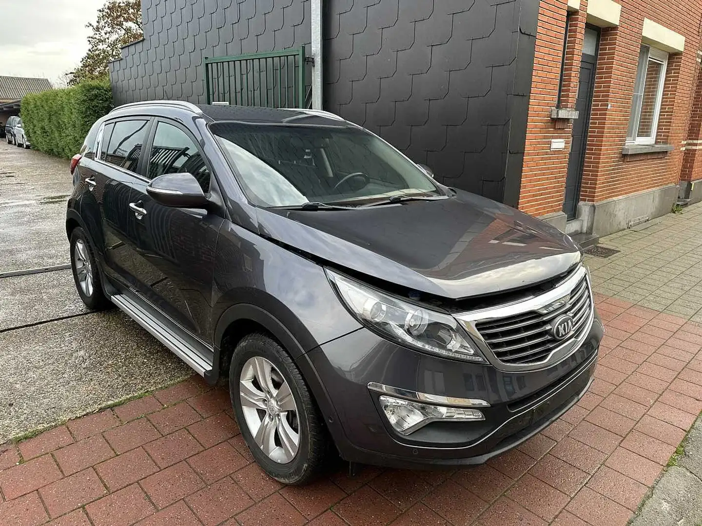 Kia Sportage 1.7 CRDi MET 134DKM HANDELAARS & EXPORT Gris - 2