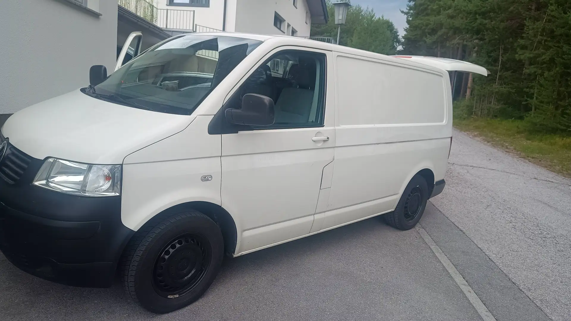 Volkswagen T5 Transporter Kastenwagen LR 1,9 TDI Economy Economy Weiß - 1