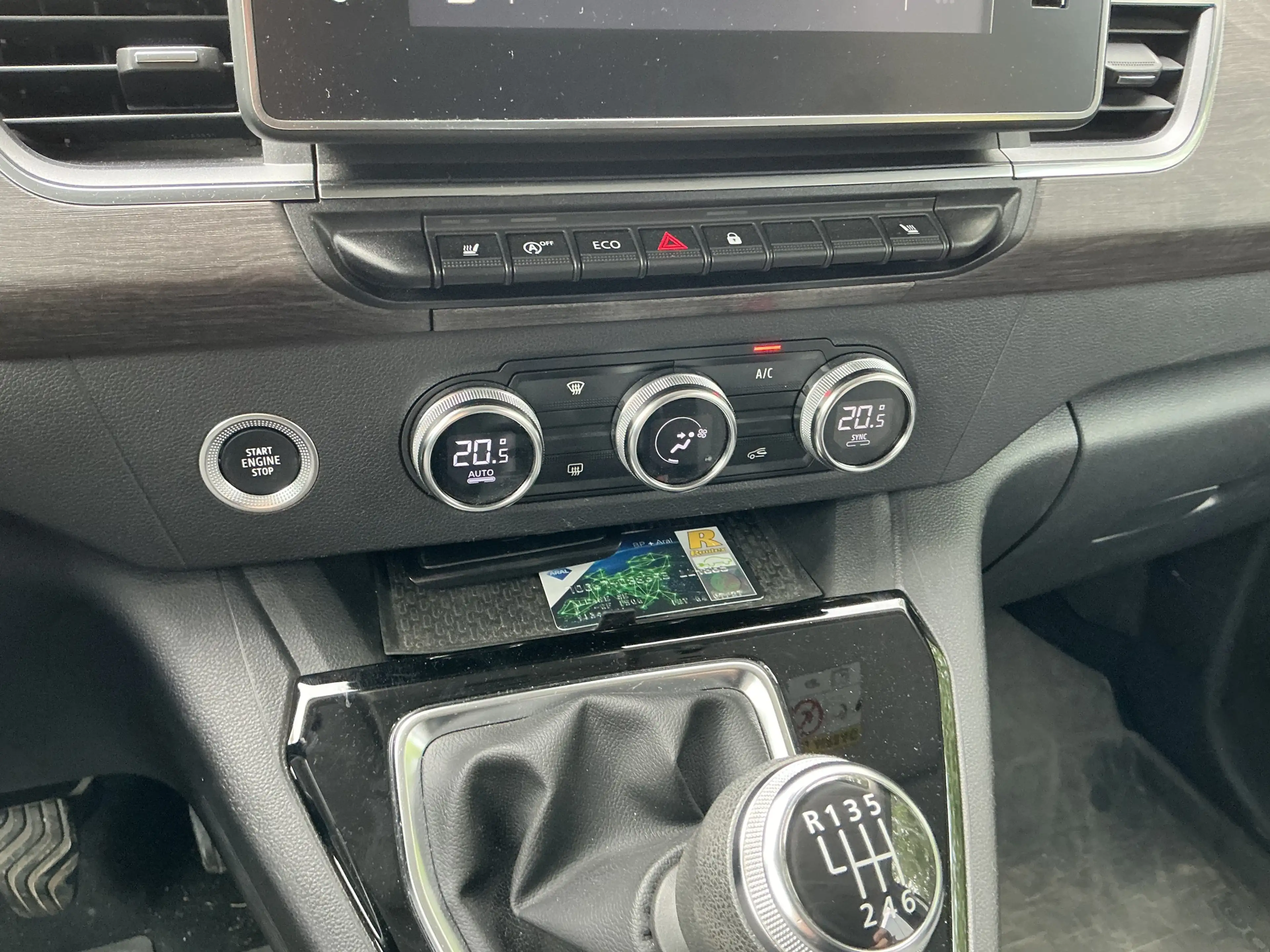 Renault Kangoo Techno Tempomat R.Cam Navi SHZ LED AHK — photo 12