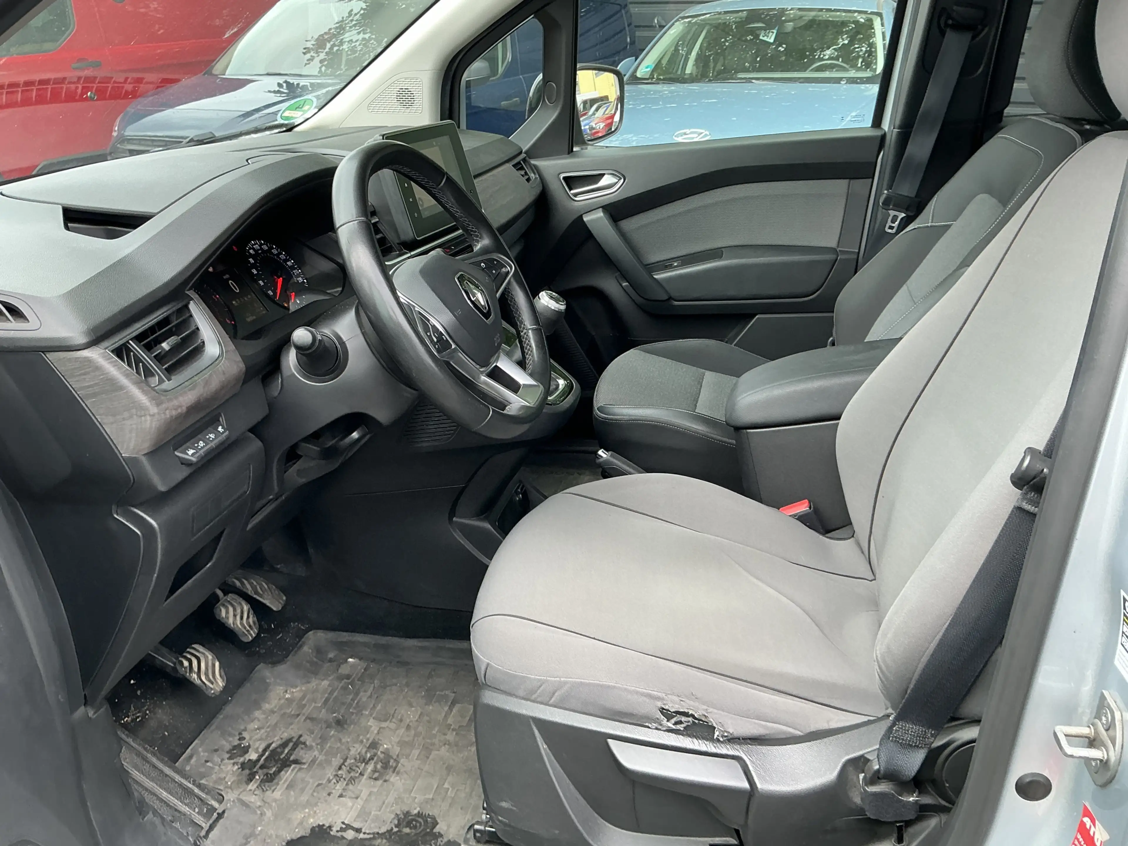 Renault Kangoo Techno Tempomat R.Cam Navi SHZ LED AHK — photo 6