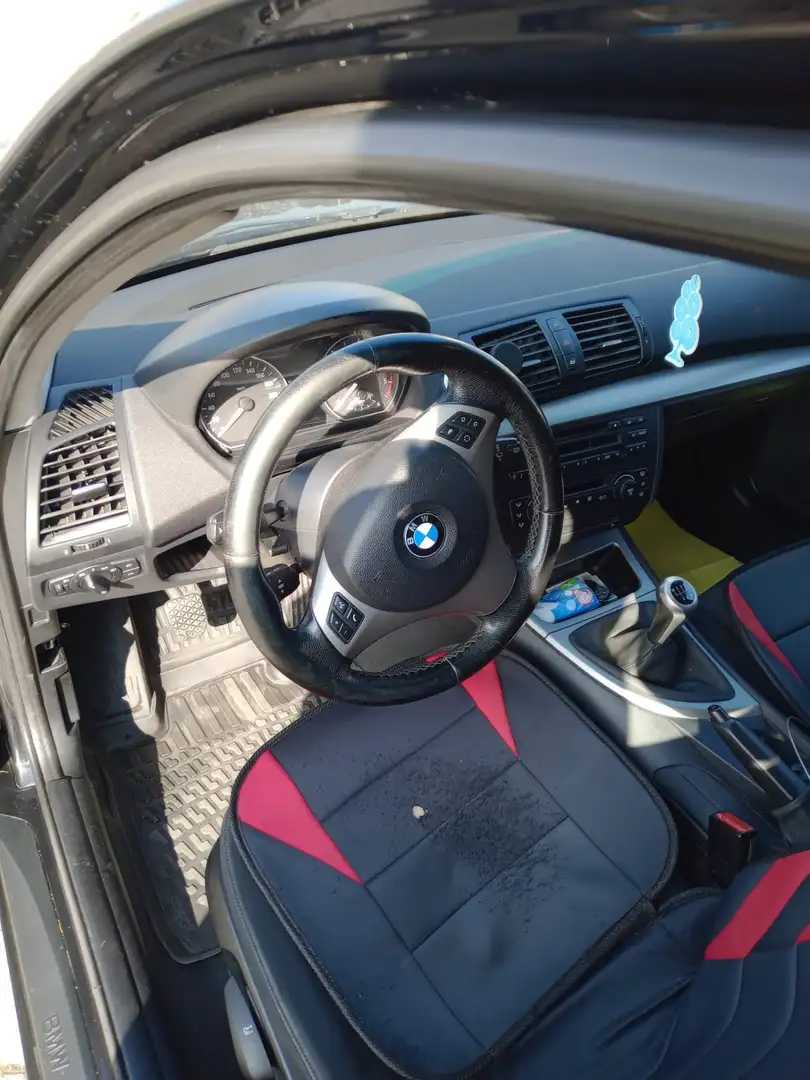 BMW 118 118d - 1