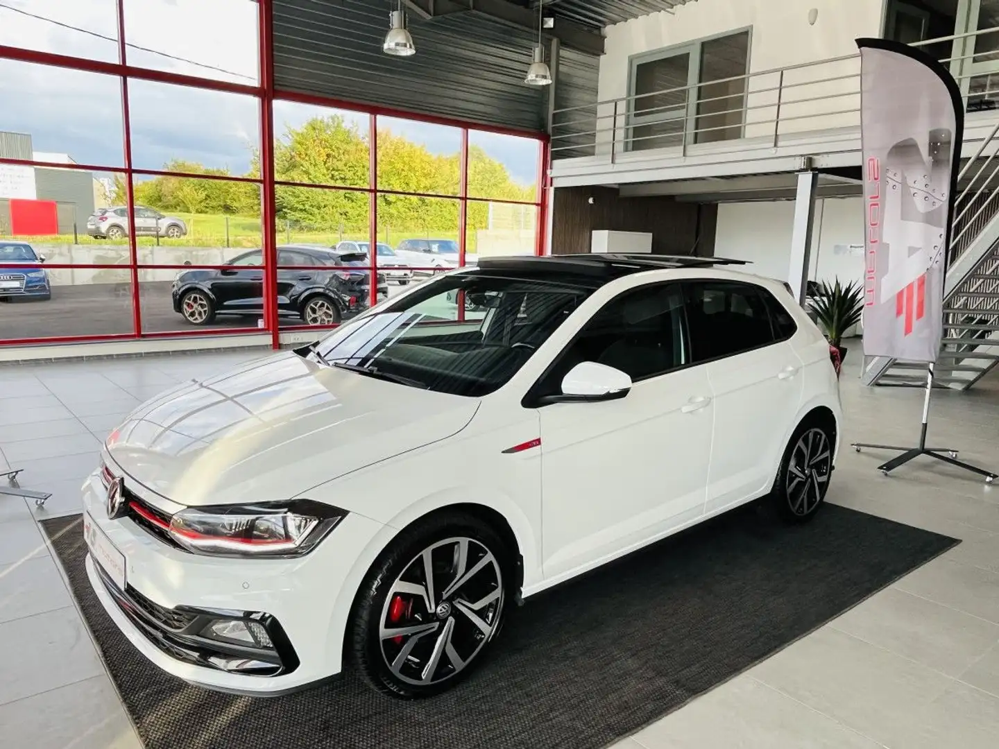 Volkswagen Polo GTI 2,0 TSI 200 DSG6 TOIT PANORAMIQUE GPS ANDROID CAMERA HIFI BEATS KEYLESS APPLE CARPLAY DMS R Blanc - 1
