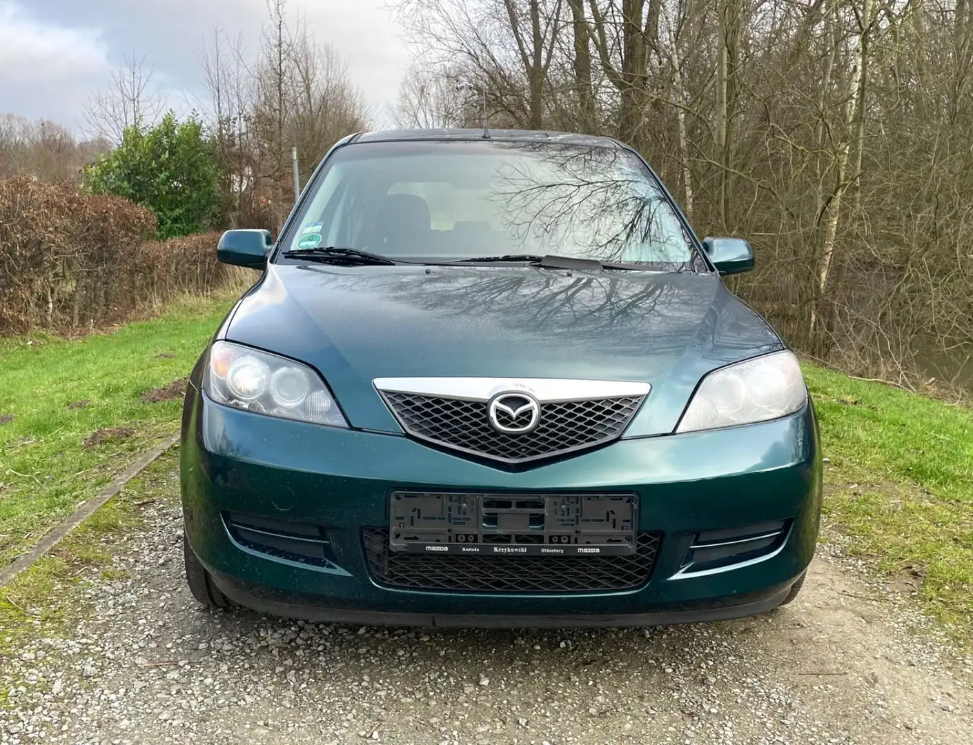 Mazda 2 Lim. 1.4l Active Tüv=07/2026 89T-Km 5Trg Klima Grün - 2