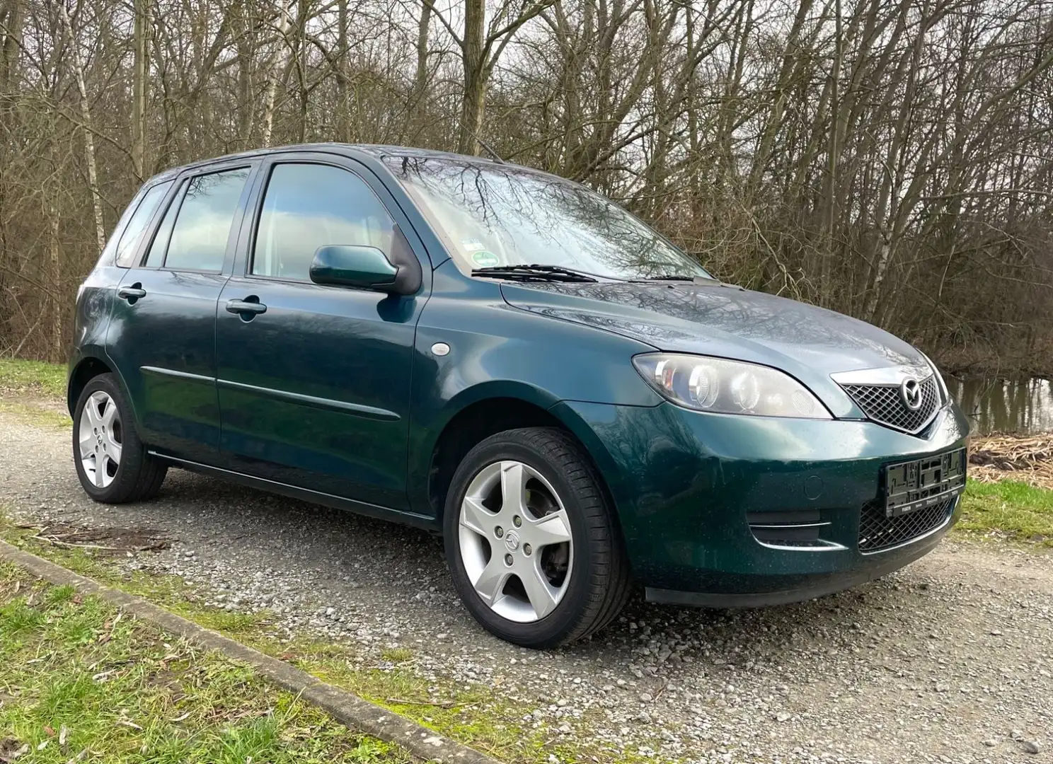 Mazda 2 Lim. 1.4l Active Tüv=07/2026 89T-Km 5Trg Klima Grün - 1