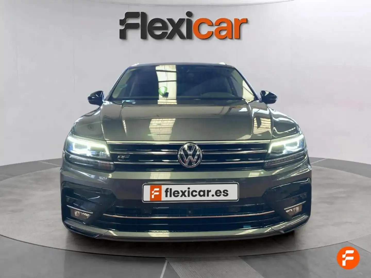 Volkswagen Tiguan 2.0TDI Sport 4Motion DSG 110kW Grijs - 2