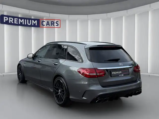 Mercedes-Benz C-Class view 3