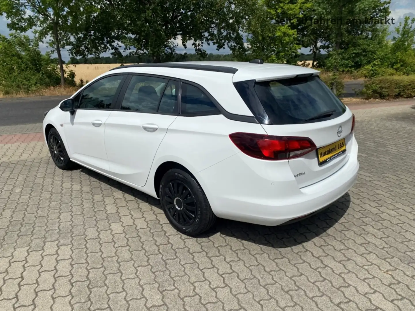 Opel Astra K ST Business 1.5 D,LED,AHK,SH,PDC,1.Hand,WKR,Lenk Wit - 2