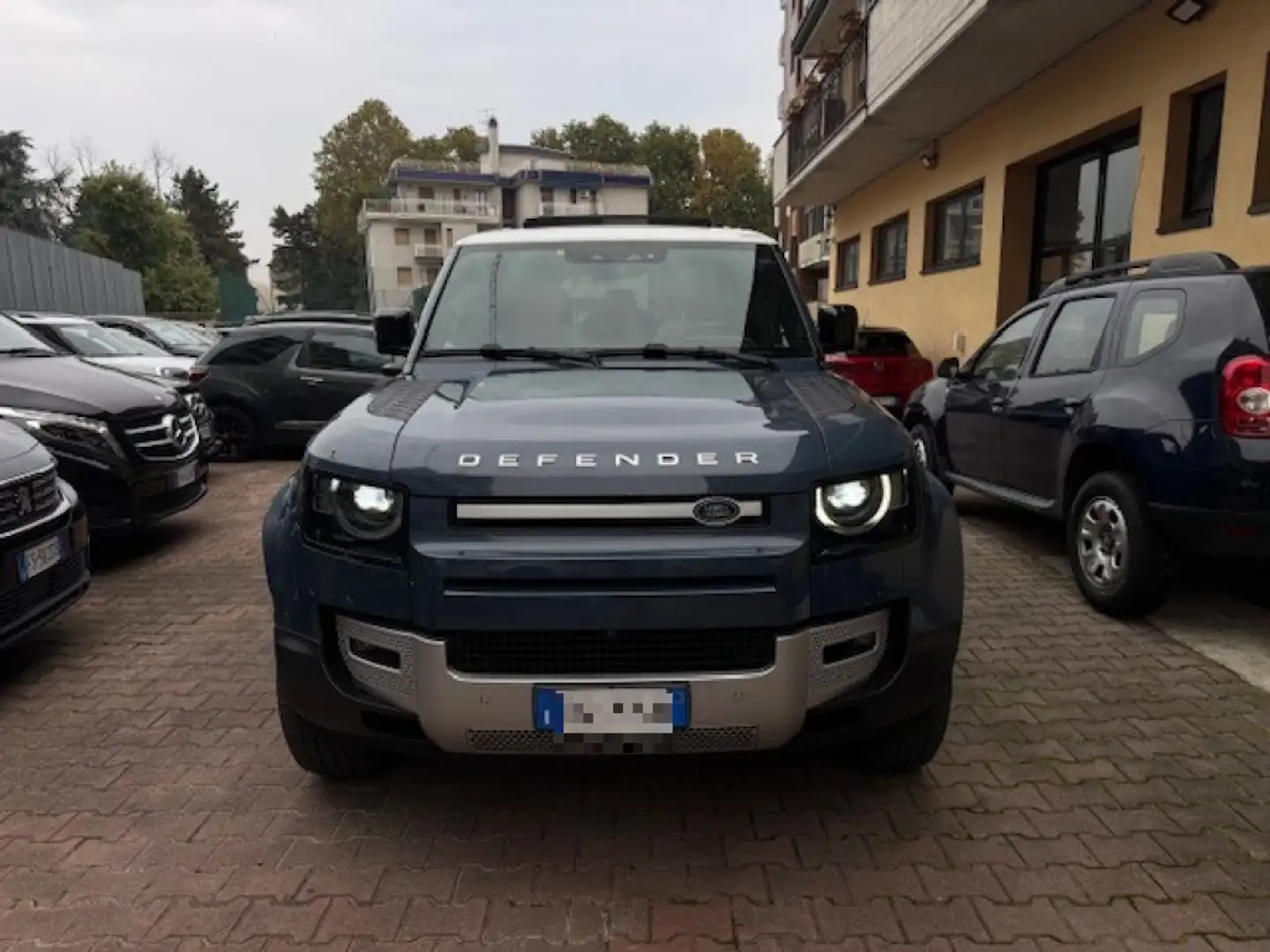 Land Rover Defender 110 3.0D I6 250 CV SE 7POSTI SOSPENSIONI TETTO 360 Gris - 2