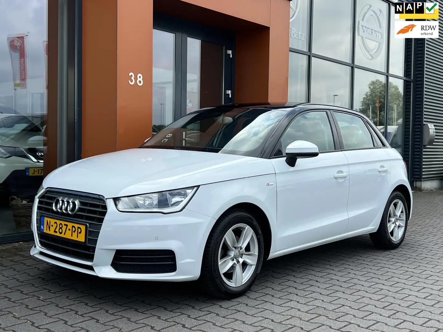 Audi A1 Sportback 1.0TFSI Automaat|Navi|Leer|Bluetooth|APK Wit - 1