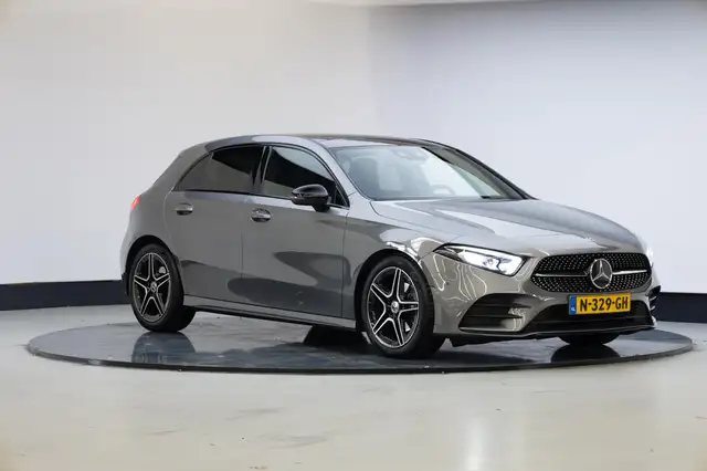 Mercedes-Benz A 200 Premium | AMG | Night | Panoramadak |