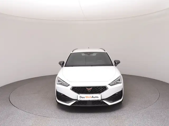 Cupra Leon view 3