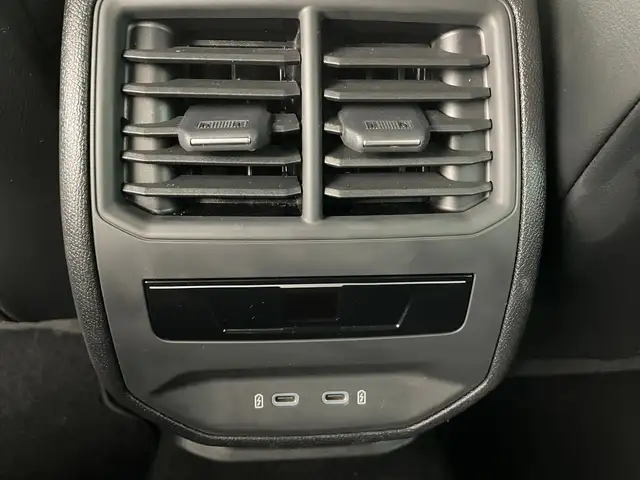 Cupra Leon view 30
