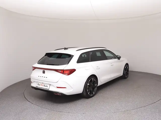 Cupra Leon view 4