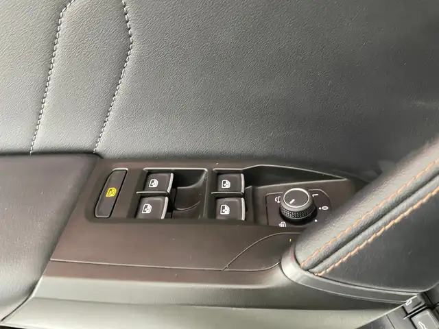 Cupra Leon view 25