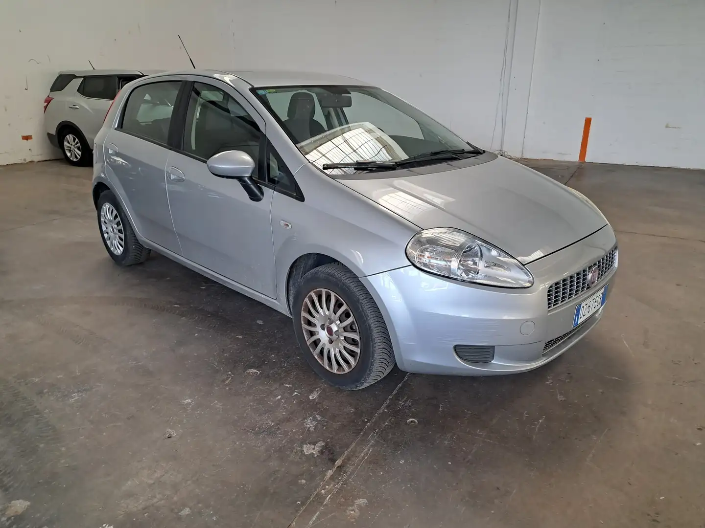 Fiat Grande Punto Grande Punto III 2005 5p 1.4 Dynamic Gpl 77cv Argent - 1