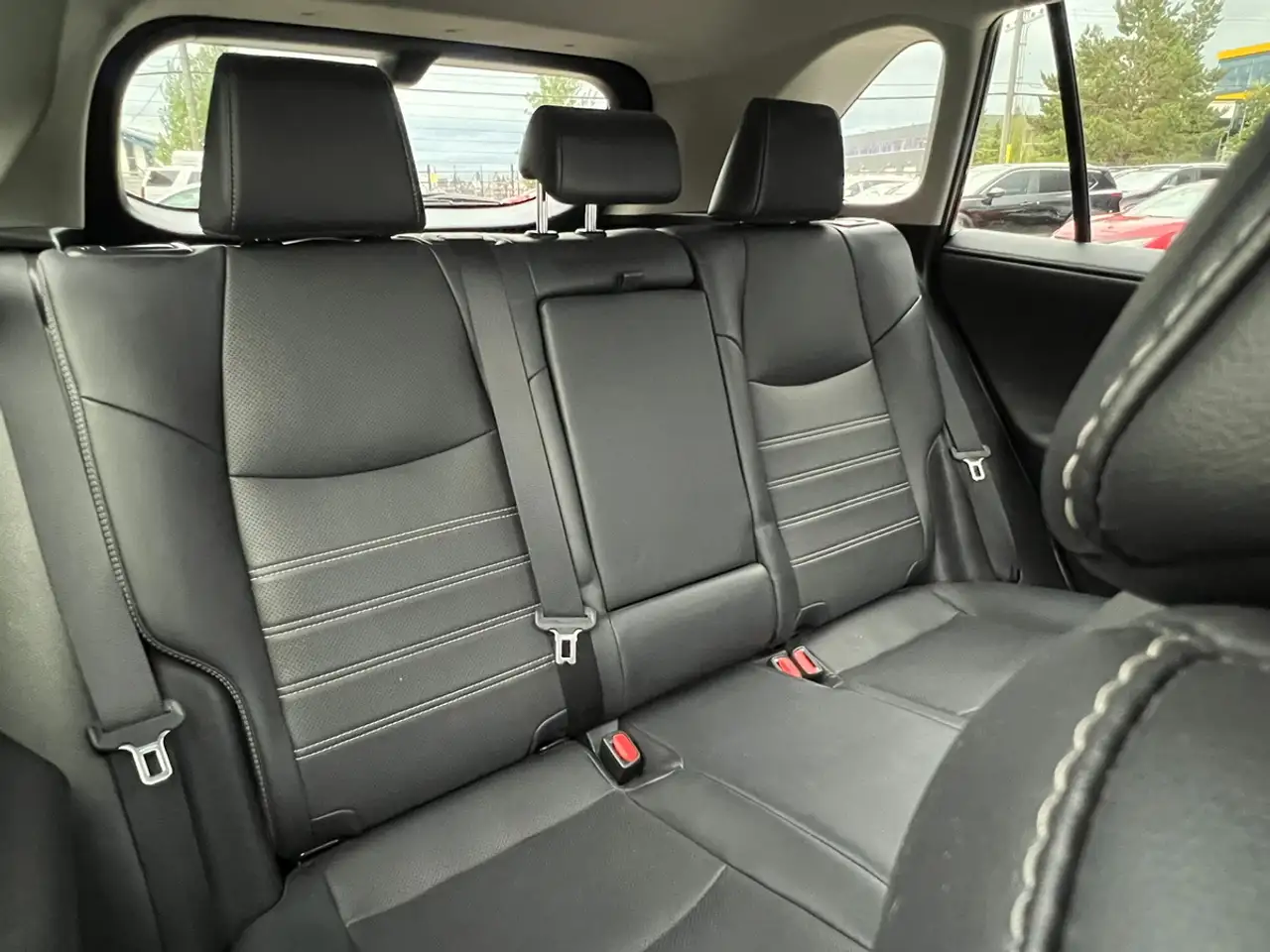 Toyota RAV 4 photo Toyota RAV 4