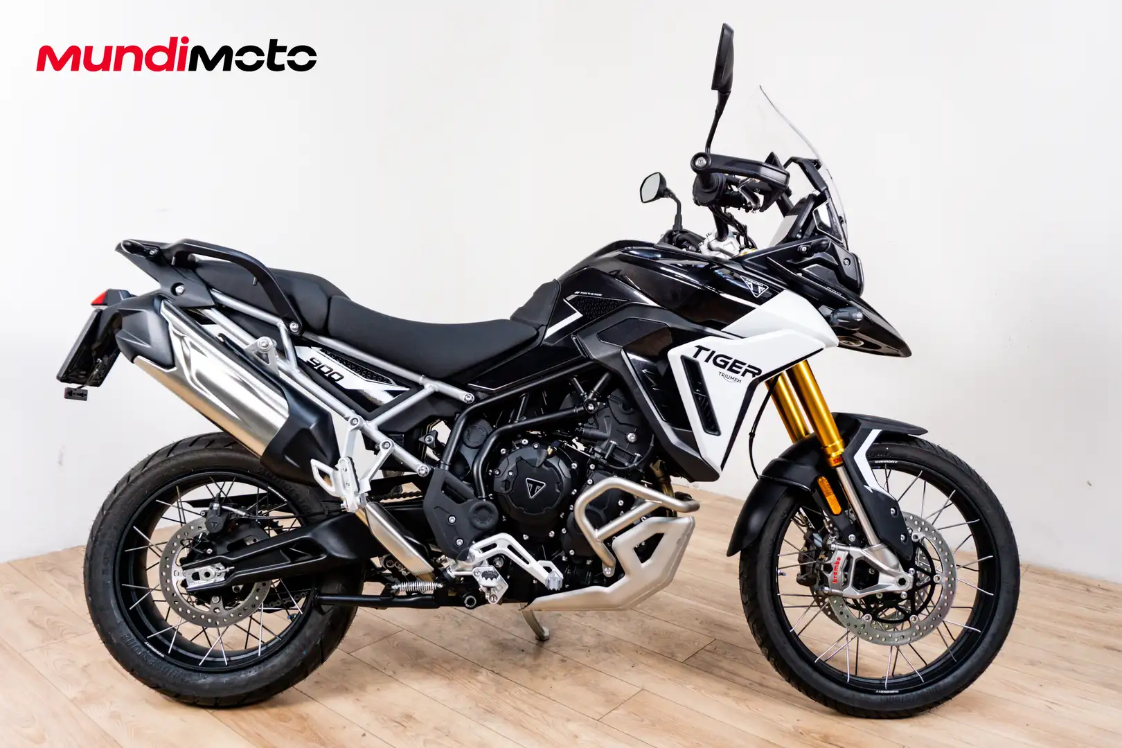 Triumph Tiger 900 - 1