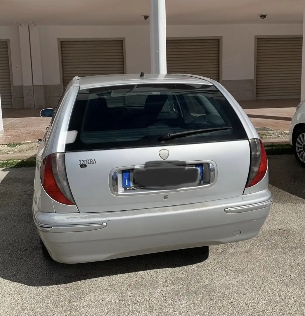 Lancia Lybra Lybra SW 1.9 jtd LS Silber - 2