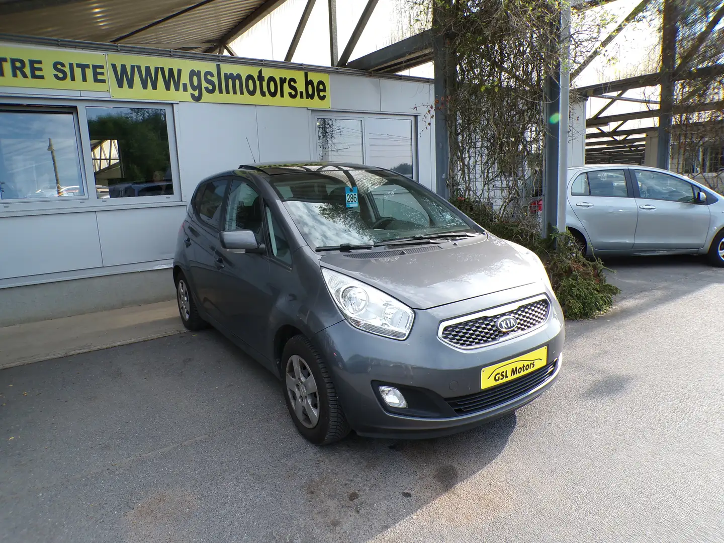Kia Venga 1.4i 90cv gris 09/11 Airco GPS Caméra Cruise CD Gris - 1