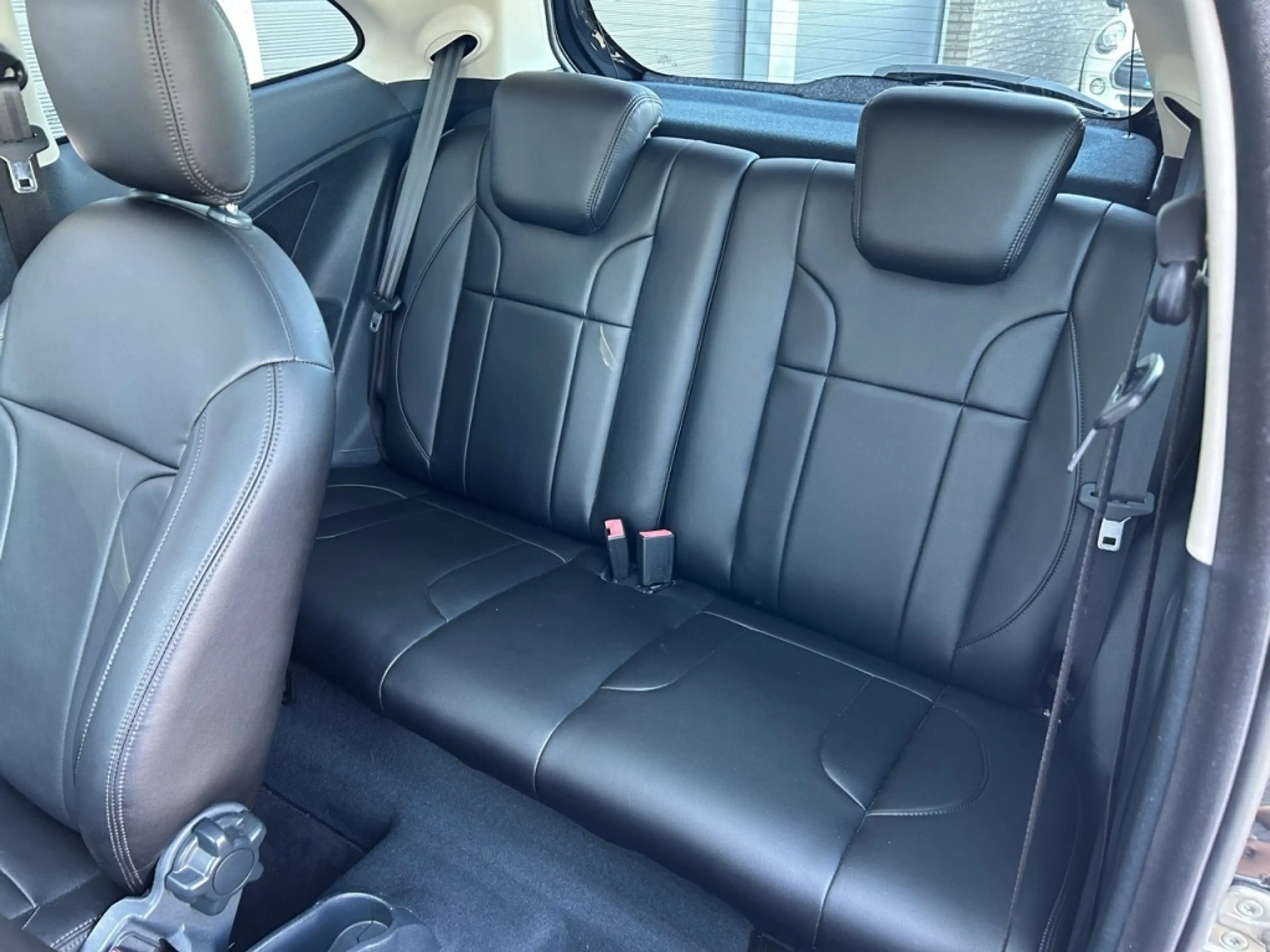 Ford Ka/Ka+ 1.2 69pk Titanium X — photo 6