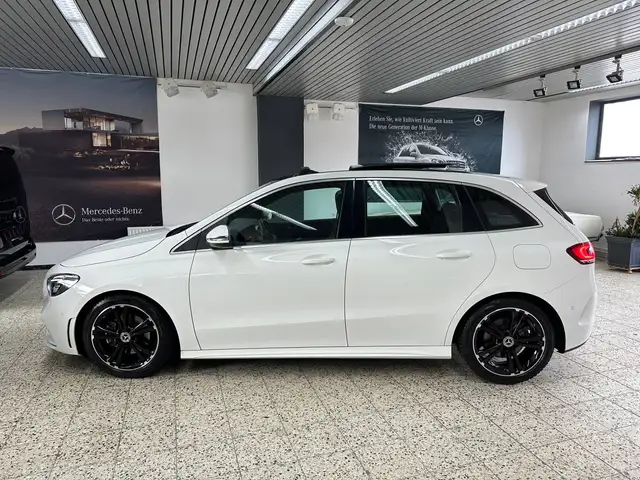 Mercedes-Benz B 200 AMG Line NAV/LED/PSD/SHZ/PTS/KAMERA/TW/SPUR/SOUND/LMR