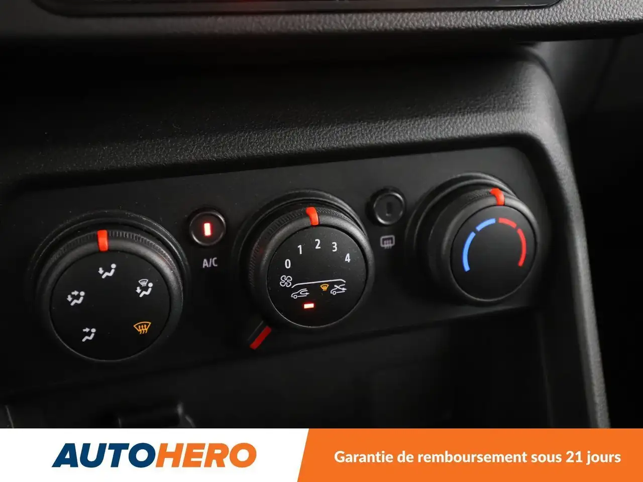 Dacia Sandero Sandero — photo 24