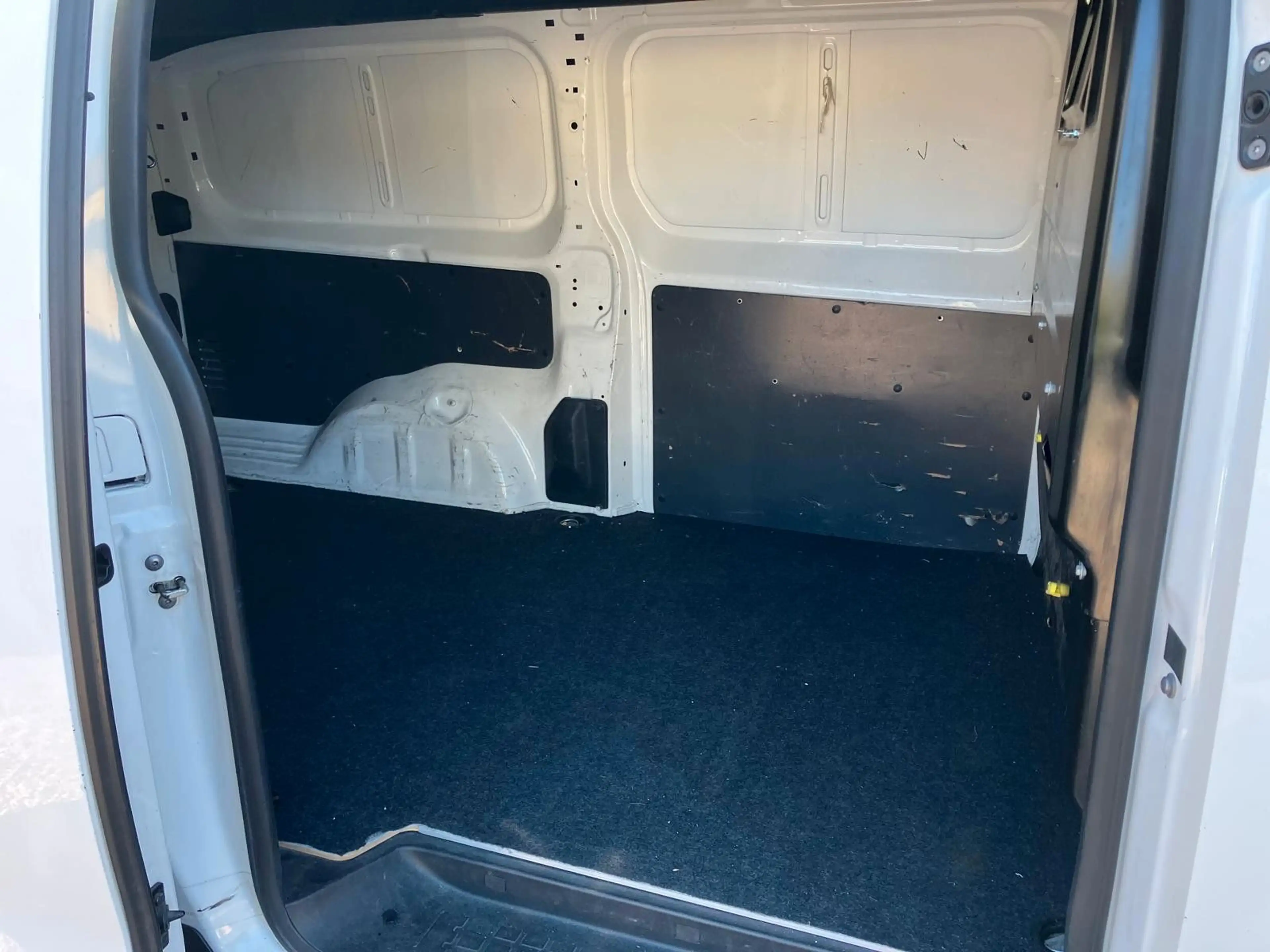 Opel Vivaro Kasten Edition L3 — photo 10