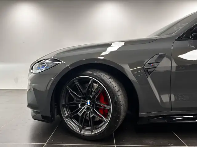 BMW M4 view 8