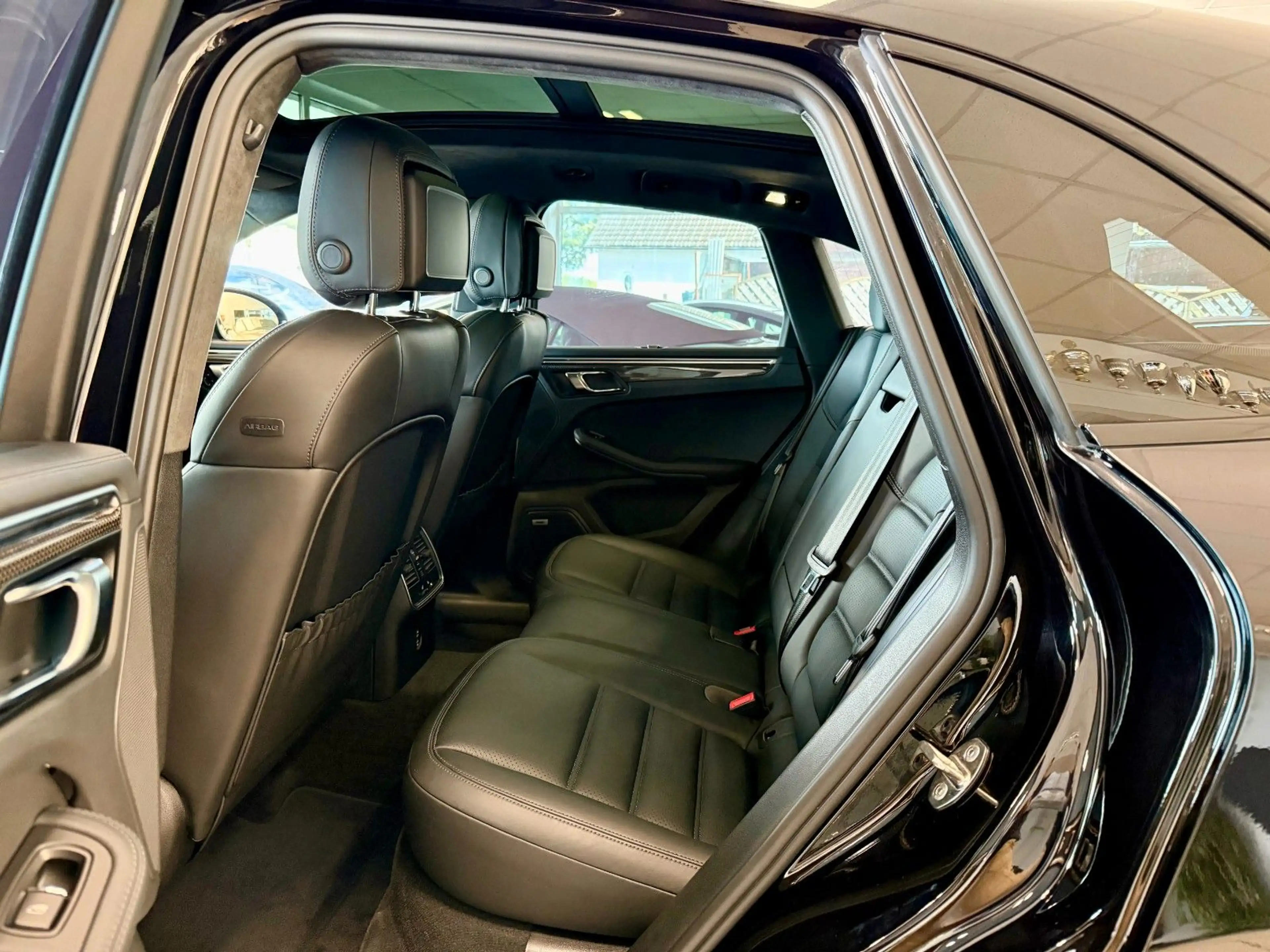 Porsche Macan GTS Luftfederung/Panorama/Carbon/21Zoll — photo 10