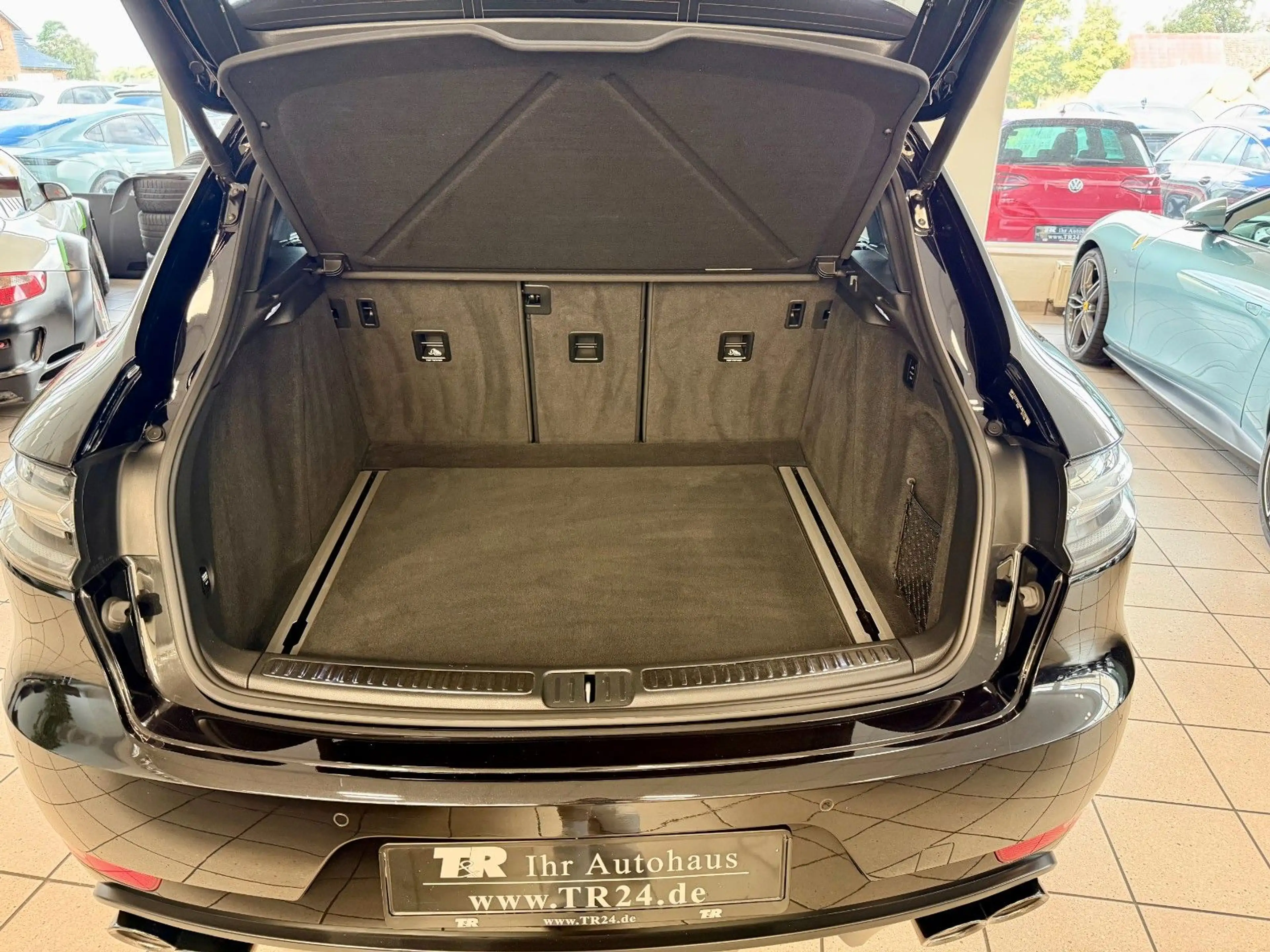 Porsche Macan GTS Luftfederung/Panorama/Carbon/21Zoll — photo 11