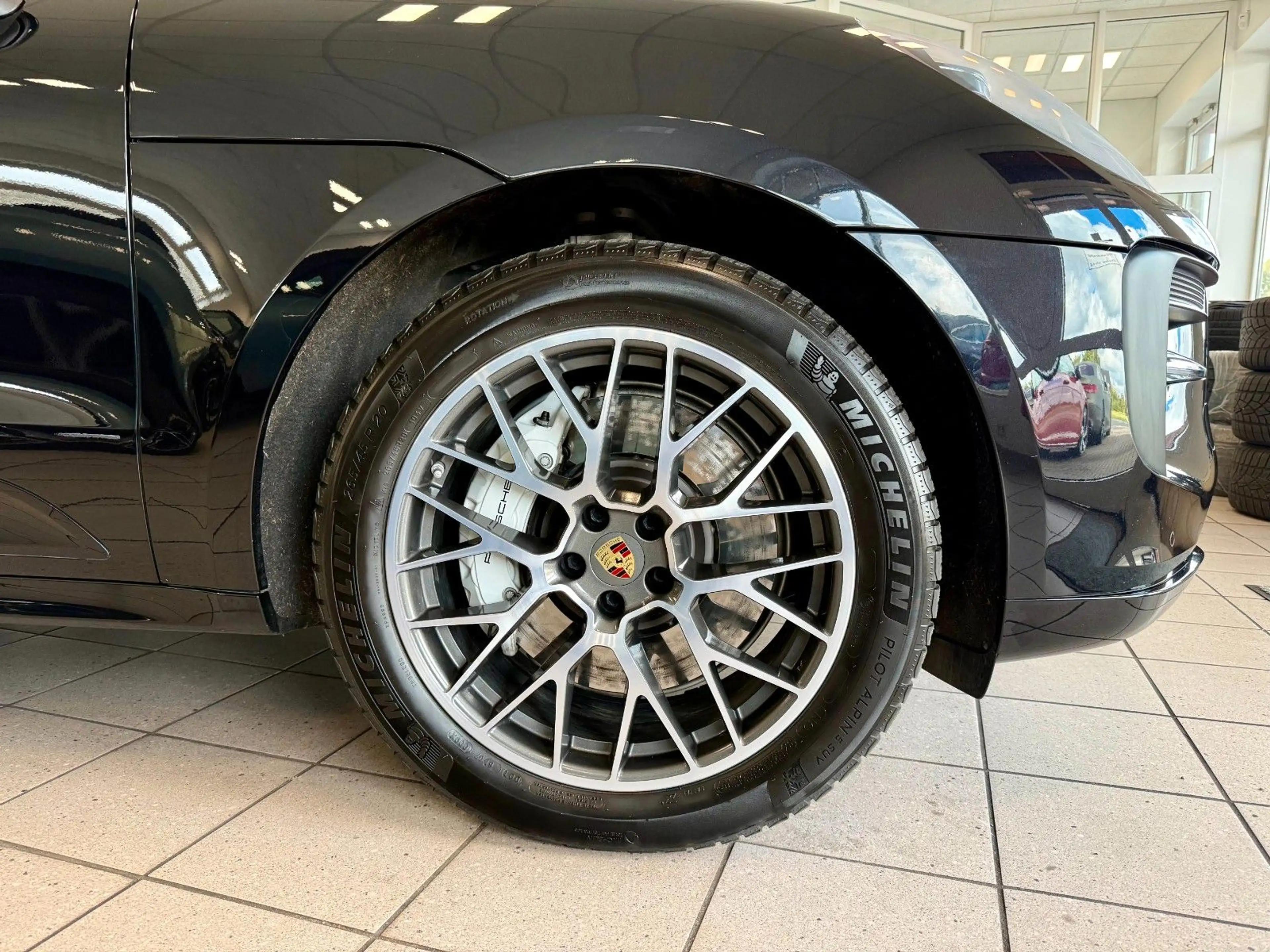 Porsche Macan GTS Luftfederung/Panorama/Carbon/21Zoll — photo 6