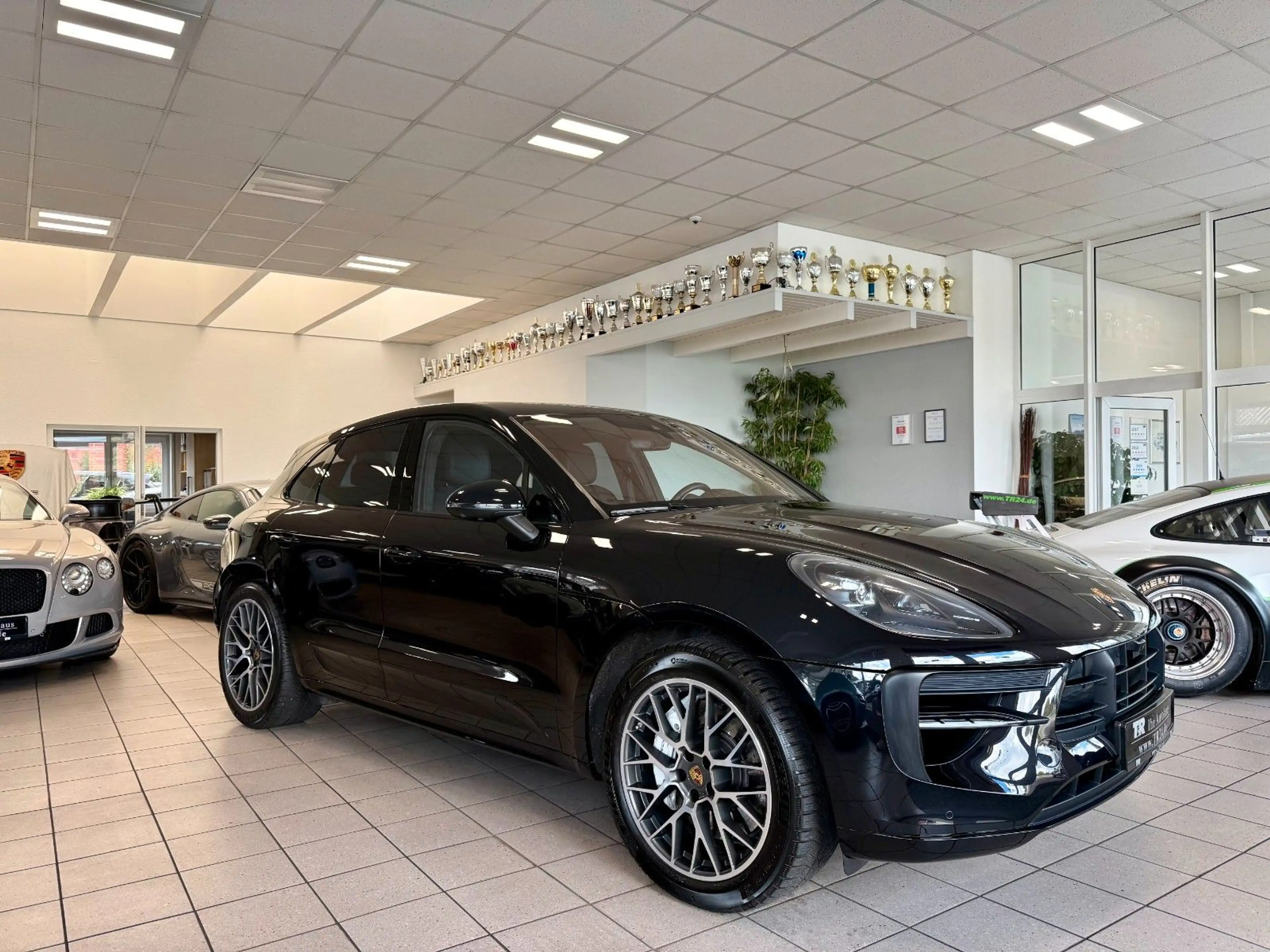 Porsche Macan GTS Luftfederung/Panorama/Carbon/21Zoll