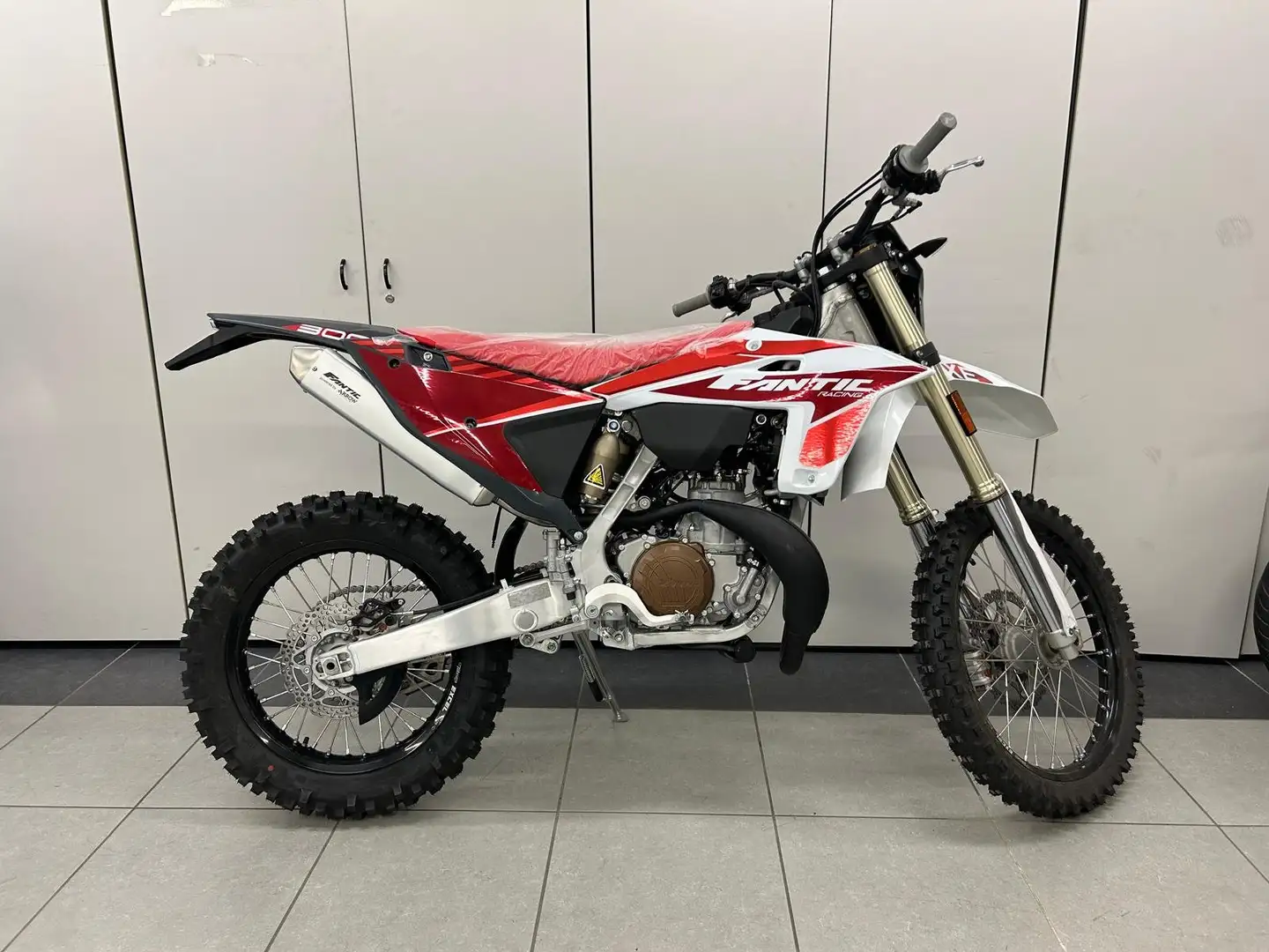Fantic FANTIC XE 300 2T 2025 in promozione Rosso - 1